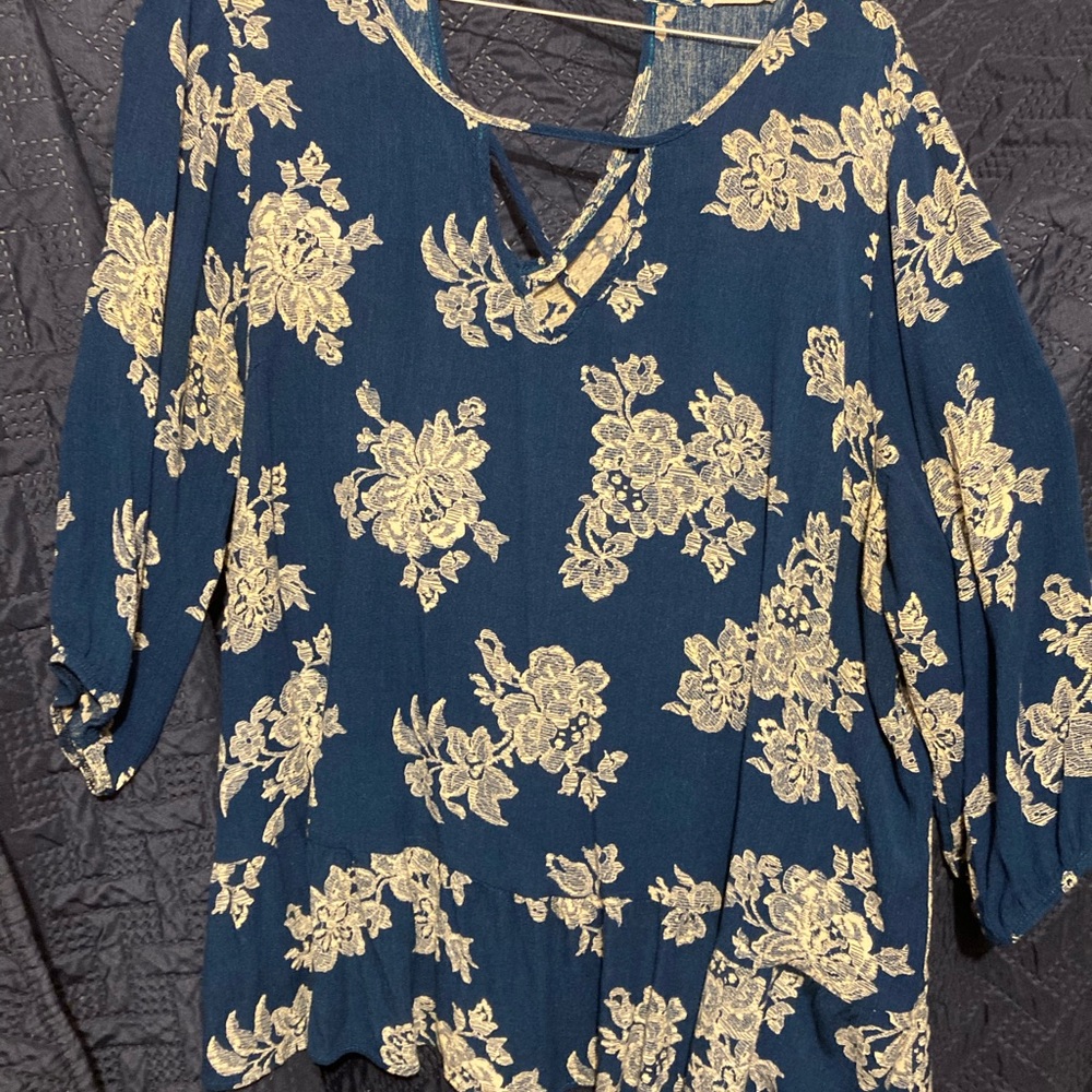 Womens Oddy brand 3/4 length sleeve blouse